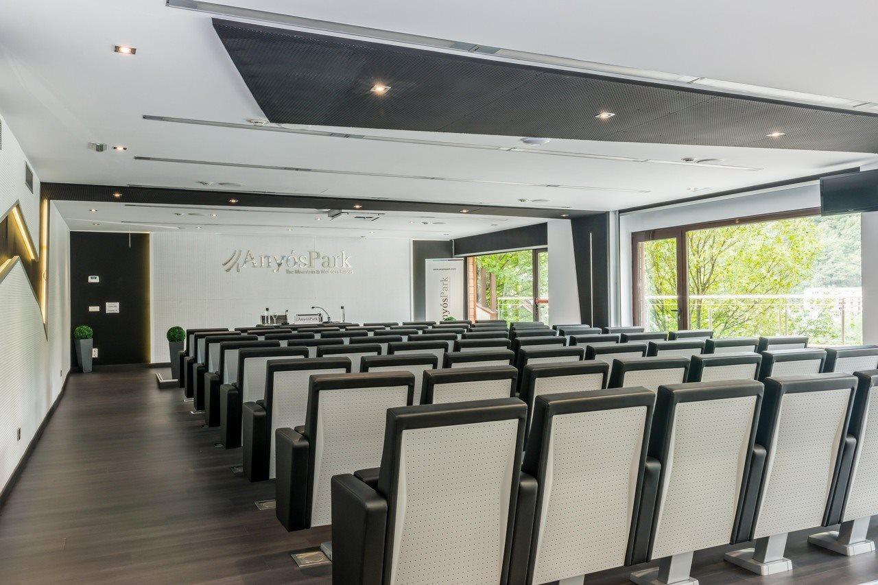 Aparthotel Anyospark Mountain & Wellness Resort La Massana Exterior photo