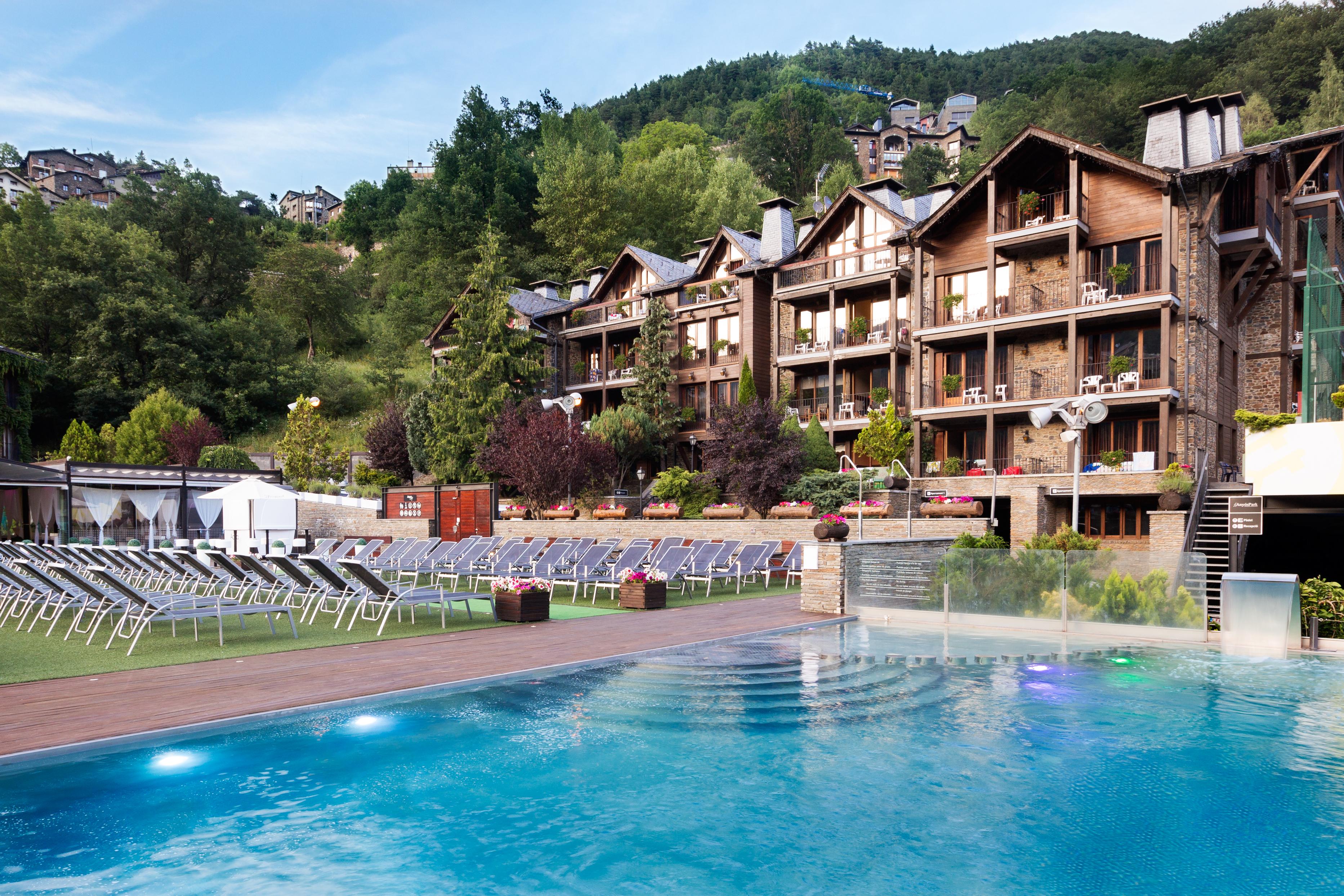 Aparthotel Anyospark Mountain & Wellness Resort La Massana Exterior photo