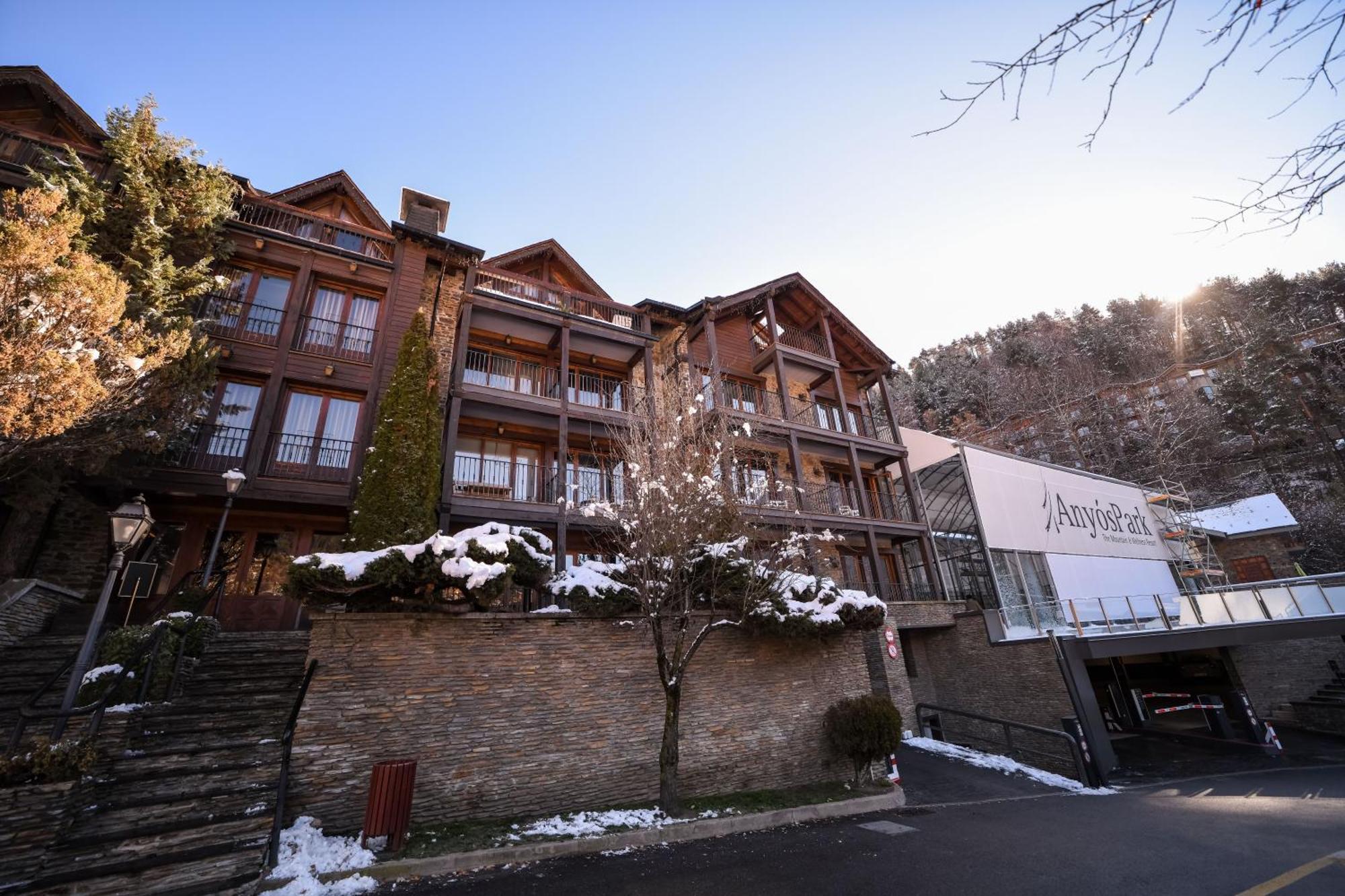 Aparthotel Anyospark Mountain & Wellness Resort La Massana Exterior photo