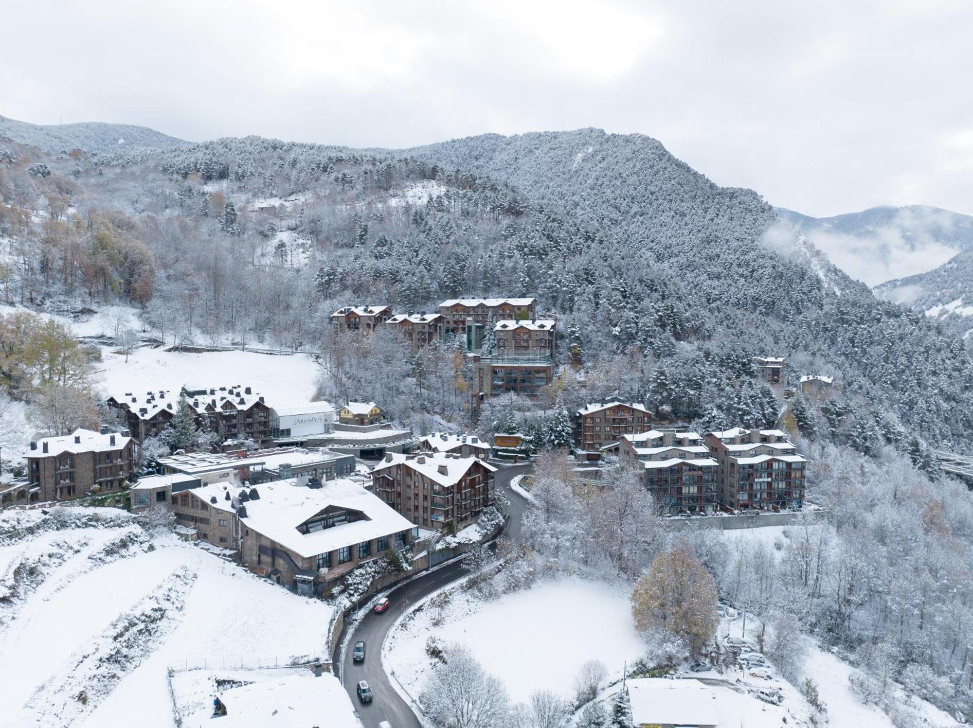 Aparthotel Anyospark Mountain & Wellness Resort La Massana Exterior photo
